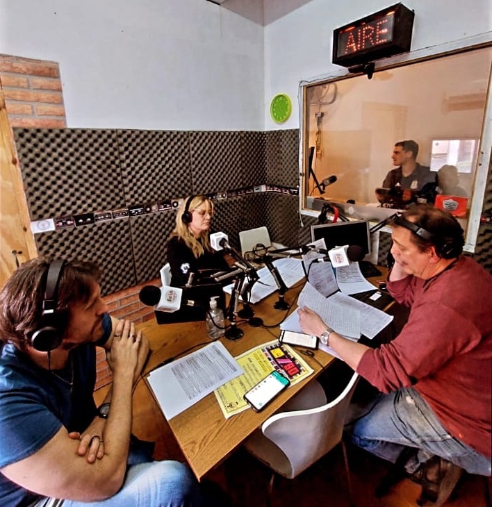 comuna 12 radio