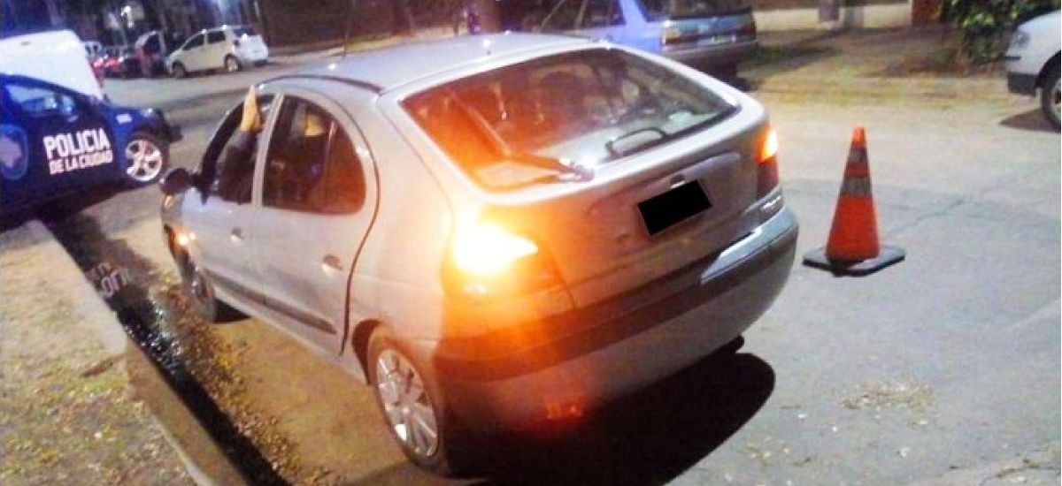 auto secuestrado barrio mitre